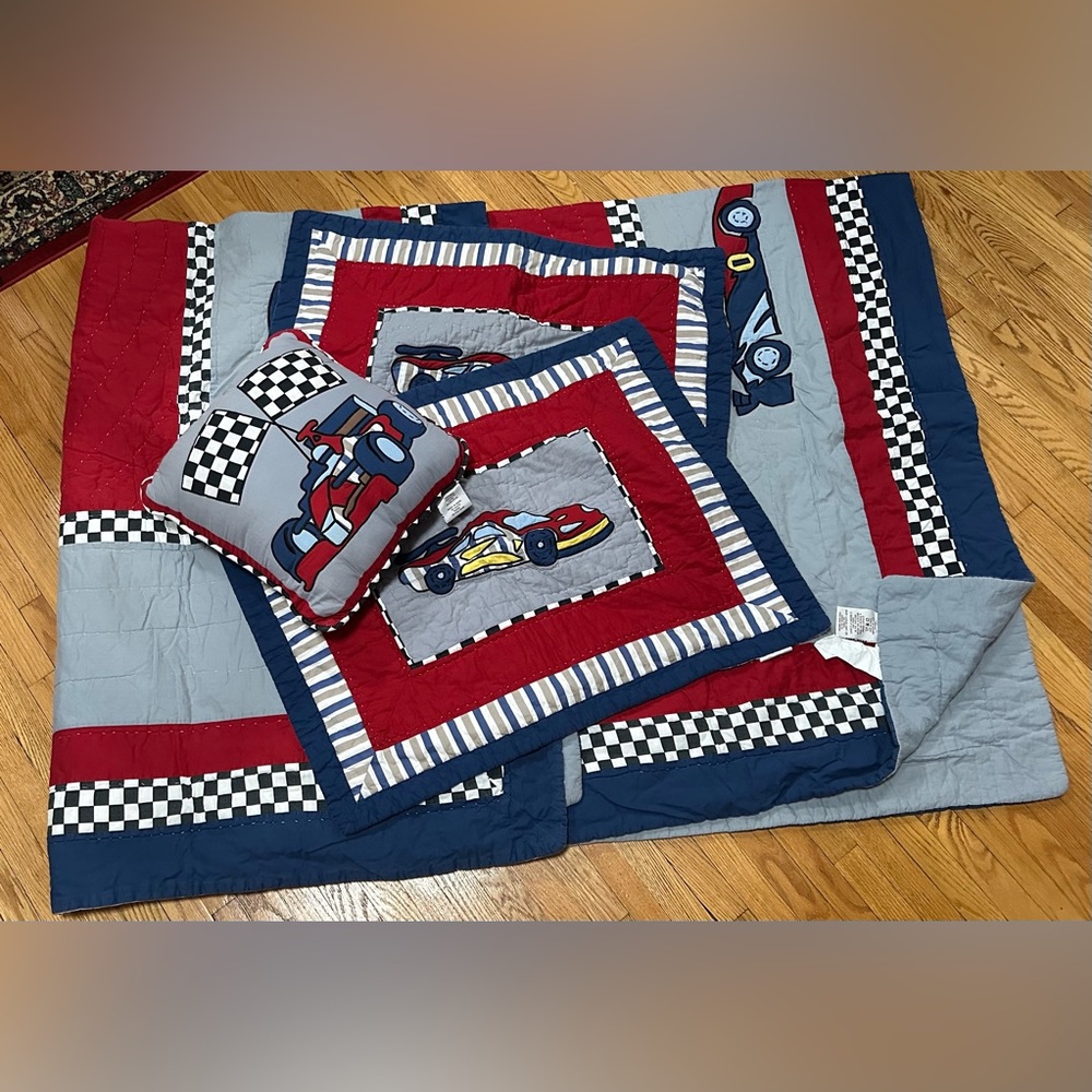 Racing Car themed cotton Double/Full Comforter Set with two shams and one pillow